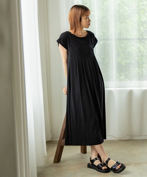 BEAMS HEART（ビームスハート）の「BEAMS HEART / タック フレアワンピース（ワンピース・レディース・ネイビー/オリーブ/オレンジ/ブラウン/ブラック・FREE）」の11枚目の写真