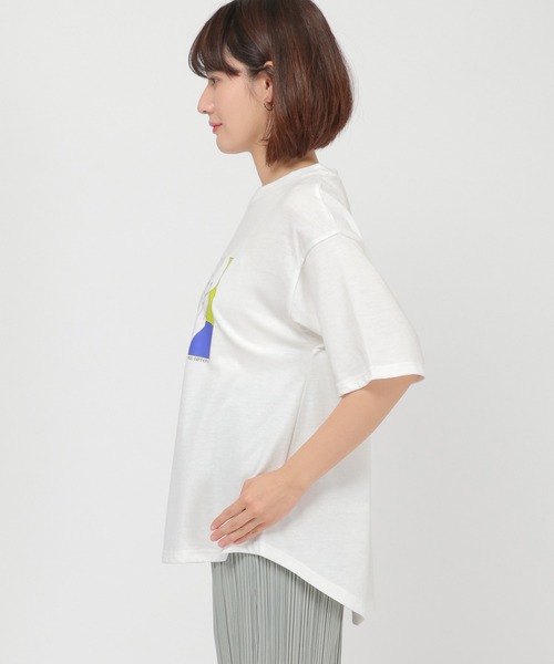 ikka(イッカ)の「Kisaコラボ BIG DipperプリントT(Tシャツ/カットソー・レディース・オフホワイト/ライトグレー・M/L/S)」の4枚目の写真