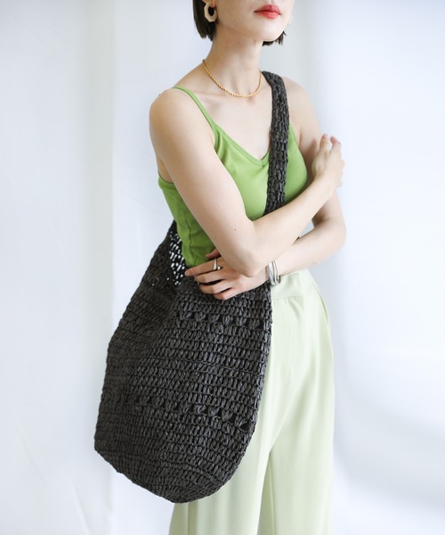 select MOCA(セレクトモカ)の「2021 SS ストローホーボーバッグ(ショルダーバッグ・レディース・ブラック/ベージュ/アイボリー・FREE)」の2枚目の写真