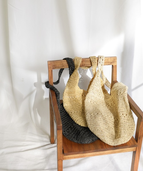 select MOCA(セレクトモカ)の「2021 SS ストローホーボーバッグ(ショルダーバッグ・レディース・ブラック/ベージュ/アイボリー・FREE)」の13枚目の写真