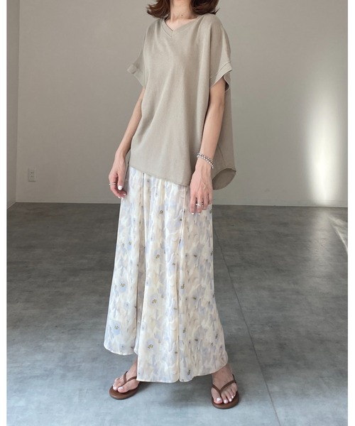 She's Closet(シーズクローゼット)の「Vネック無地コットンワッフル半袖tシャツ(Tシャツ/カットソー・レディース・チャコールグレー/ブラック/オフホワイト/モカ/グレイッシュベージュ・FREE)」の9枚目の写真