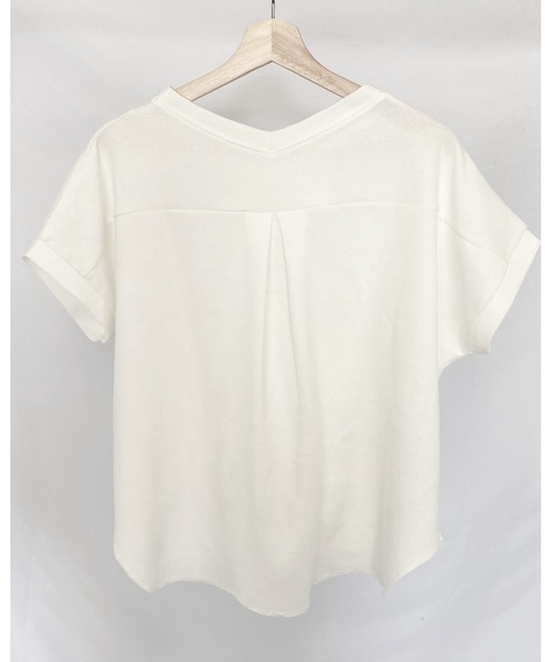 She's Closet(シーズクローゼット)の「Vネック無地コットンワッフル半袖tシャツ(Tシャツ/カットソー・レディース・チャコールグレー/ブラック/オフホワイト/モカ/グレイッシュベージュ・FREE)」の18枚目の写真