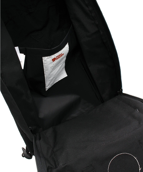 SHIPS（シップス）の「FJALLRAVEN: KANKEN(カンケンバッグ)（バックパック/リュック・メンズ・ブラック/ブラウン/イエロー/ネイビー・ONE SIZE）」の6枚目の写真