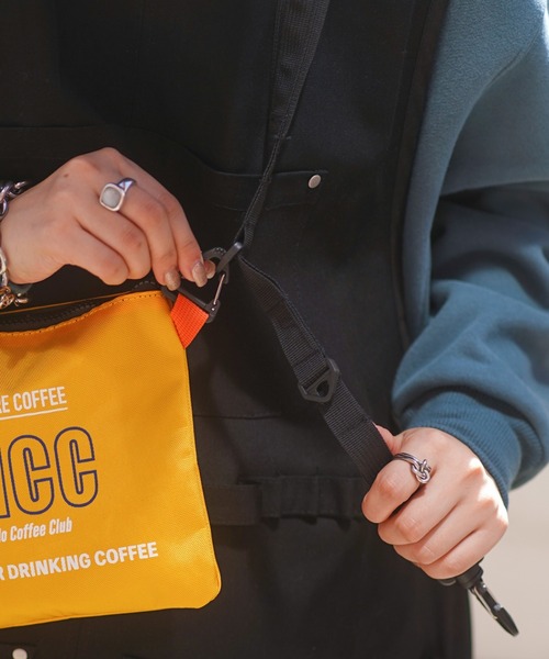 CIAOPANIC TYPY（チャオパニックティピー）の「【Nii Hello Coffee Club】マルチユーティリティストラップ（その他・レディース・ブラック/オリーブ・ONE SIZE）」の4枚目の写真