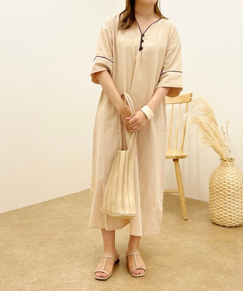 apres jour clair(アプレジュールクレア)の「【apres jour clair】パイピングワンピース【ZOZOTOWN限定アイテム】(ワンピース・レディース・モカ/ベージュ・MEDIUM/SMALL/X-LARGE)」の6枚目の写真