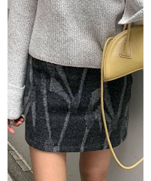 EMODA（エモダ）の「パネルパターンミニスカート（スカート・レディース・グレー/ブラック/イエロー/その他・SMALL/MEDIUM）」の5枚目の写真