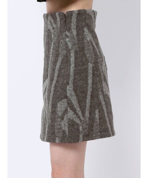 EMODA（エモダ）の「パネルパターンミニスカート（スカート・レディース・グレー/ブラック/イエロー/その他・SMALL/MEDIUM）」の15枚目の写真