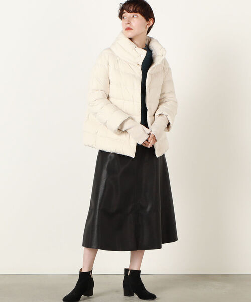 NOLLEY’S（ノーリーズ）の「【HERNO/ヘルノ】ニットグローブ付ダウン EOLO（ダウンジャケット/コート・レディース・グレイッシュベージュ/キナリ・42）」の4枚目の写真