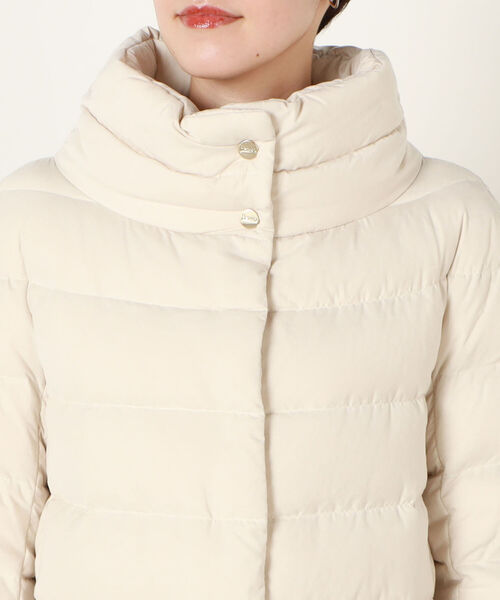 NOLLEY’S（ノーリーズ）の「【HERNO/ヘルノ】ニットグローブ付ダウン EOLO（ダウンジャケット/コート・レディース・グレイッシュベージュ/キナリ・42）」の9枚目の写真