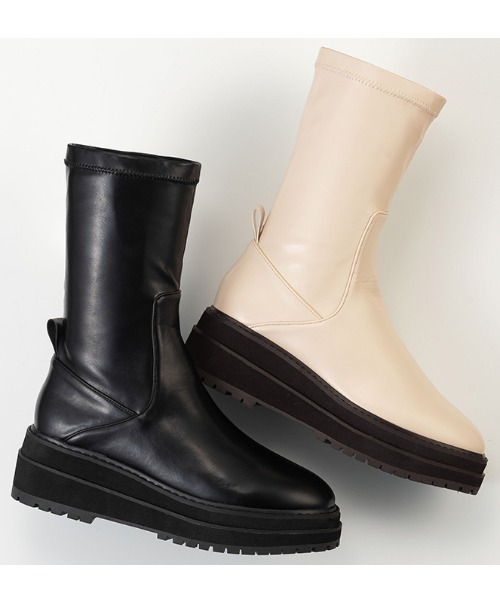 GeeRA（ジーラ）の「ストレッチトラックソールブーツ（ブーツ・レディース・アイボリー/ブラック・SMALL/X-LARGE/LARGE/MEDIUM）」の3枚目の写真