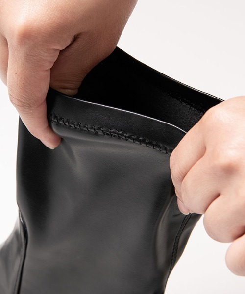 GeeRA（ジーラ）の「ストレッチトラックソールブーツ（ブーツ・レディース・アイボリー/ブラック・SMALL/X-LARGE/LARGE/MEDIUM）」の4枚目の写真