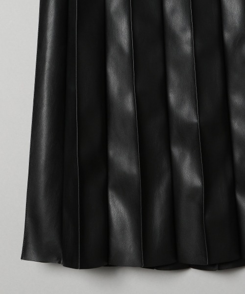 JEANASIS（ジーナシス）の「ヴィーガンレザーピンタックプリーツスカート/237811（スカート・レディース・ブラック・SMALL/MEDIUM）」の5枚目の写真