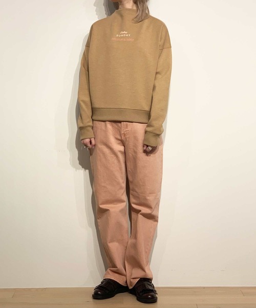 MAISON SCOTCH（メゾンスコッチ）の「グラフィック モックネックスウェット【162471】（スウェット・レディース・ベージュ・X-SMALL/SMALL）」の5枚目の写真