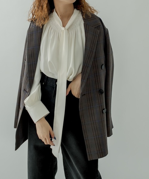 mystic（ミスティック）の「ボウタイギャザーブラウス（シャツ/ブラウス・レディース・オフホワイト/ブラック/ベージュ・FREE）」の18枚目の写真