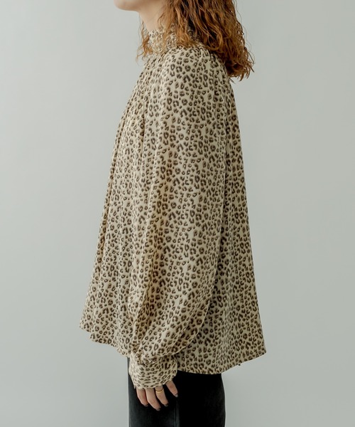 mystic（ミスティック）の「ボウタイギャザーブラウス（シャツ/ブラウス・レディース・オフホワイト/ブラック/ベージュ・FREE）」の17枚目の写真