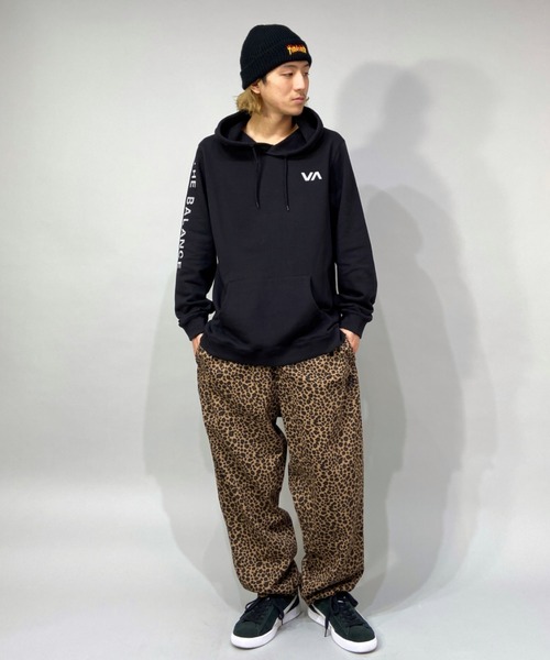 RVCA（ルーカ）の「【ZOZOTOWN限定アイテム】RVCA/ルーカ ビッグシルエット バックプリントパーカー BB042-046（パーカー・メンズ・ホワイト/ブラック/グリーン・S/M/L）」の17枚目の写真