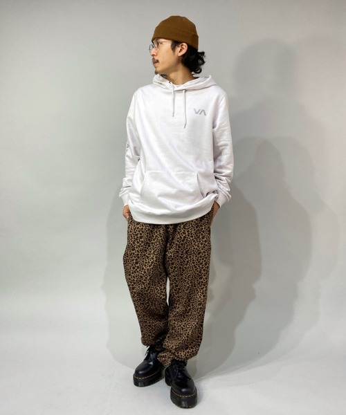RVCA（ルーカ）の「【ZOZOTOWN限定アイテム】RVCA/ルーカ ビッグシルエット バックプリントパーカー BB042-046（パーカー・メンズ・ホワイト/ブラック/グリーン・S/M/L）」の8枚目の写真