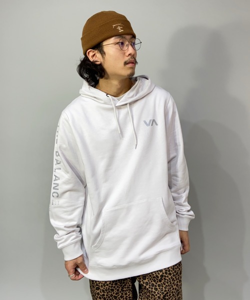 RVCA（ルーカ）の「【ZOZOTOWN限定アイテム】RVCA/ルーカ ビッグシルエット バックプリントパーカー BB042-046（パーカー・メンズ・ホワイト/ブラック/グリーン・S/M/L）」の5枚目の写真