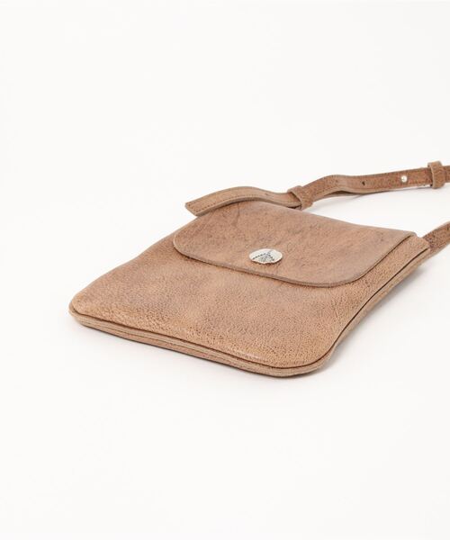 ARTS & CRAFTS(アーツアンドクラフト)の「アーツアンドクラフツ / 15th KUDU FLAT SHOULDER S / 15th クードゥー フラットショルダーエス(ショルダーバッグ・レディース・ベージュ/ブラック・FREE)」の22枚目の写真