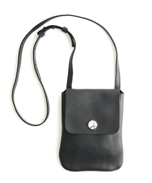 ARTS & CRAFTS(アーツアンドクラフト)の「アーツアンドクラフツ / 15th KUDU FLAT SHOULDER S / 15th クードゥー フラットショルダーエス(ショルダーバッグ・レディース・ベージュ/ブラック・FREE)」の2枚目の写真