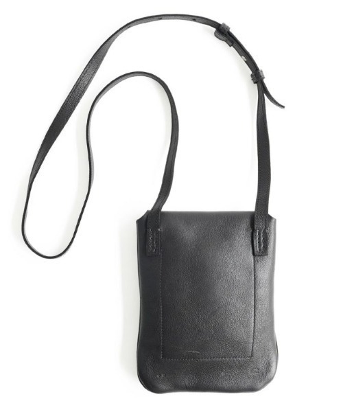 ARTS & CRAFTS(アーツアンドクラフト)の「アーツアンドクラフツ / 15th KUDU FLAT SHOULDER S / 15th クードゥー フラットショルダーエス(ショルダーバッグ・レディース・ベージュ/ブラック・FREE)」の3枚目の写真