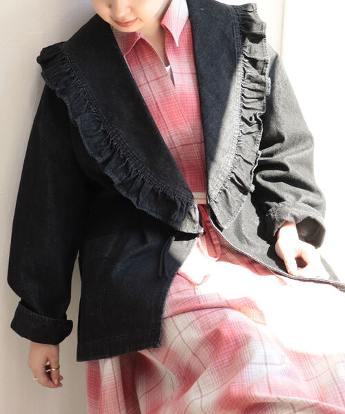 fredy emue(フレディエミュ)の「フリルショールカラージャケット(ブルゾン・レディース・ブラック・38)」の12枚目の写真