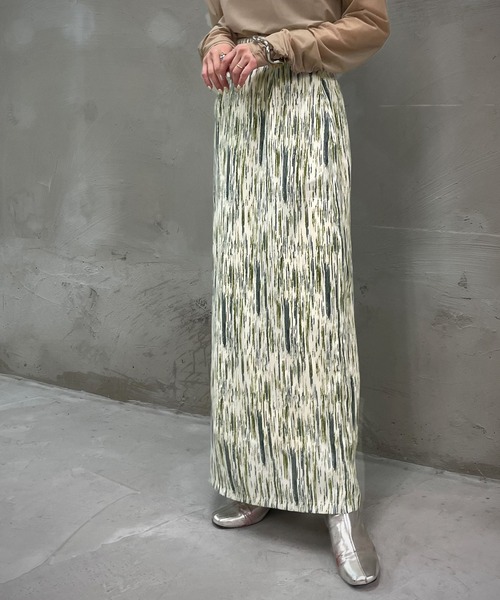 &g'aime（アンジェム）の「【&g’aime】アートペイントタイトスカート（スカート・レディース・チャコールグレー/ブルー・FREE）」の14枚目の写真