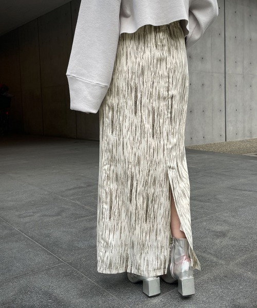 &g'aime（アンジェム）の「【&g’aime】アートペイントタイトスカート（スカート・レディース・チャコールグレー/ブルー・FREE）」の8枚目の写真