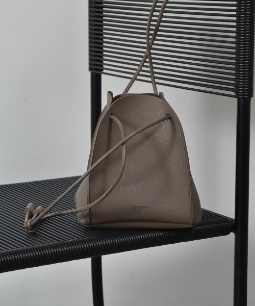 lawgy(ラウジー)の「mini chic purse bag(ハンドバッグ・レディース・ベージュ/グレイッシュベージュ/ブラック・FREE)」の3枚目の写真