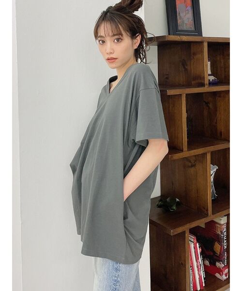 GYDA（ジェイダ）の「RAUHAAメッシュロゴVネックTシャツ（Tシャツ/カットソー・レディース・チャコールグレー/ベージュ/オフホワイト/ミント・FREE）」の7枚目の写真
