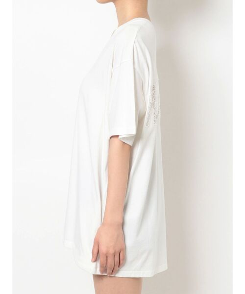 GYDA（ジェイダ）の「RAUHAAメッシュロゴVネックTシャツ（Tシャツ/カットソー・レディース・チャコールグレー/ベージュ/オフホワイト/ミント・FREE）」の16枚目の写真