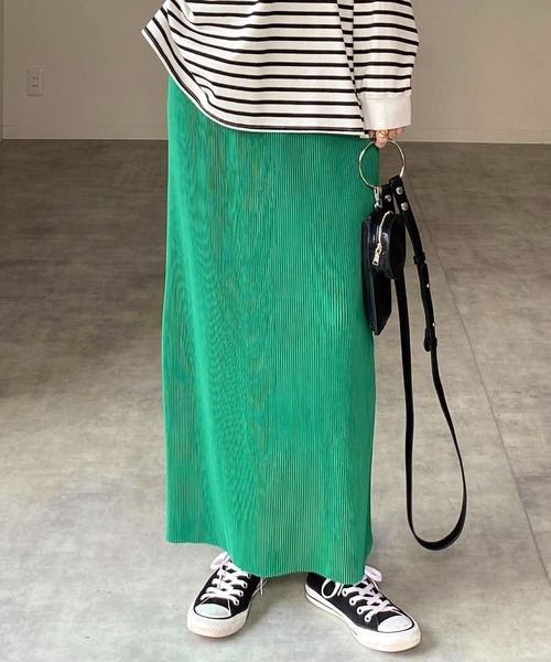 She's Closet（シーズクローゼット）の「【セルフカット対応】Iラインハイウエスト細プリーツロングスカート（スカート・レディース・ブラック/グレー/レッド/グリーン/グレイッシュベージュ/ピンク/パープル/オレンジ・FREE）」の4枚目の写真