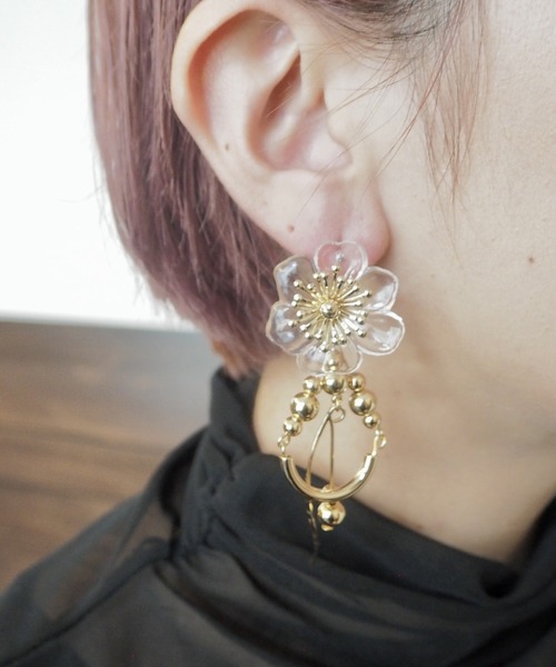 amplis（アンプリス）の「クリアフラワーピアス/pangy（ピアス（両耳用）・レディース・シルバー/イエローゴールド・FREE）」の7枚目の写真