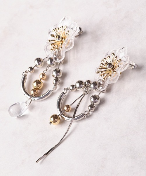 amplis（アンプリス）の「クリアフラワーピアス/pangy（ピアス（両耳用）・レディース・シルバー/イエローゴールド・FREE）」の5枚目の写真