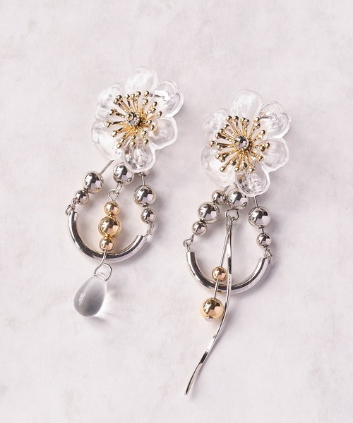 amplis（アンプリス）の「クリアフラワーピアス/pangy（ピアス（両耳用）・レディース・シルバー/イエローゴールド・FREE）」の3枚目の写真