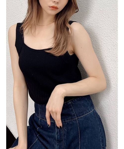RESEXXY(リゼクシー)の「ベーシックニットタンクトップス(タンクトップ・レディース・ブラック/ベージュ/ブラウン/オレンジ/アイボリー・FREE)」の3枚目の写真