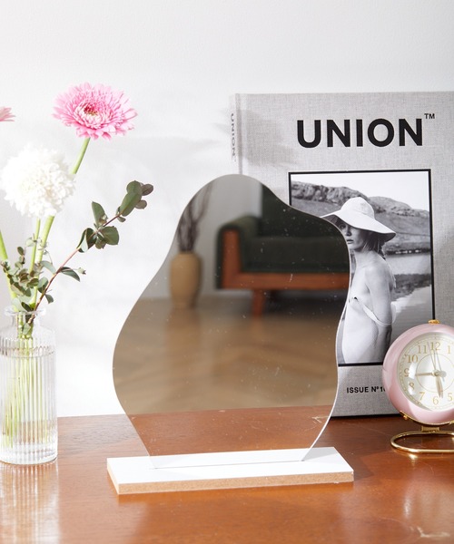 lala Born（ララボーン）の「スタンド卓上アートミラー（ミラー・レディース・A/B/C/D・FREE）」の3枚目の写真