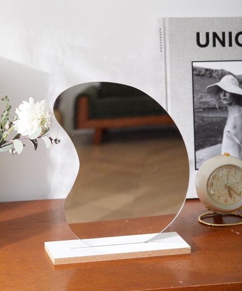 lala Born（ララボーン）の「スタンド卓上アートミラー（ミラー・レディース・A/B/C/D・FREE）」の4枚目の写真