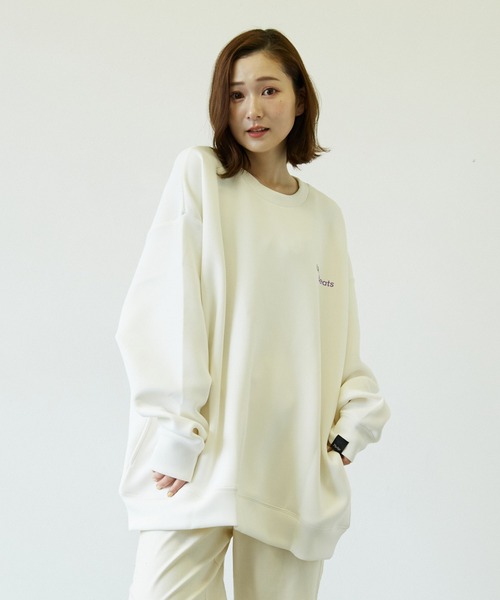 Pledge(プレッジ)の「【pledge】ダンボールポンチPT入りクルー/Nトレーナー(BL)(スウェット・メンズ・ホワイト/ブラック/パープル/ブラウン/ブルー・MEDIUM/LARGE)」の2枚目の写真