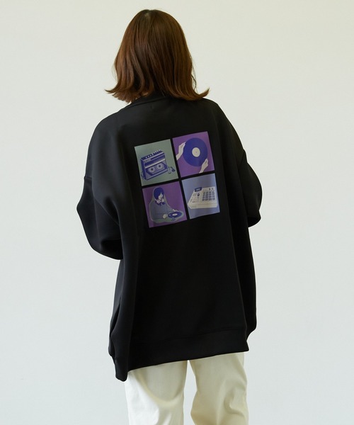 Pledge(プレッジ)の「【pledge】ダンボールポンチPT入りクルー/Nトレーナー(BL)(スウェット・メンズ・ホワイト/ブラック/パープル/ブラウン/ブルー・MEDIUM/LARGE)」の3枚目の写真