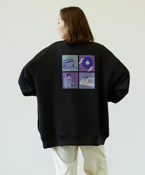 Pledge(プレッジ)の「【pledge】ダンボールポンチPT入りクルー/Nトレーナー(BL)(スウェット・メンズ・ホワイト/ブラック/パープル/ブラウン/ブルー・MEDIUM/LARGE)」の9枚目の写真