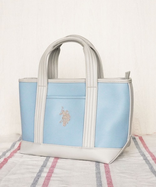 U.S. POLO ASSN.(ユーエスポロアッスン)の「【U.S. POLO ASSN.】 ユーエスポロアッスン Gateway トートバッグS USPA-2619(トートバッグ・レディース・ブラック/ホワイト系その他/ブルー系その他/ホワイト×ブラック/ホワイト×レッド/ブラック×ホワイト/ベージュ×ブラック/ネイビー×ホワイト/グレー系その他・FREE)」の8枚目の写真