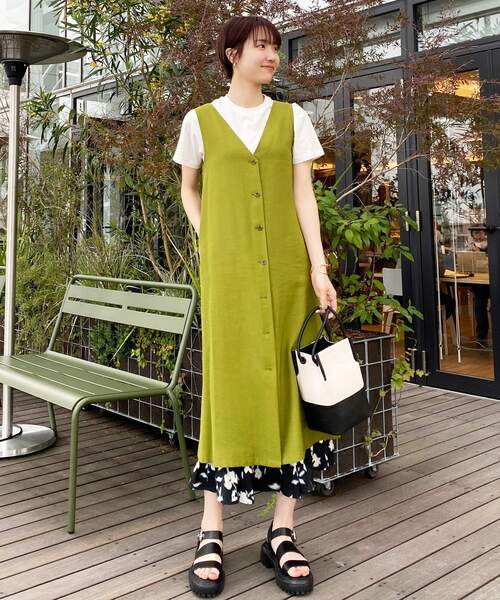 OPAQUE.CLIP（オペークドットクリップ）の「◆mosaicフラワープリント プリーツフレアスカート（スカート・レディース・ブルー系/ブラック系・40/38）」の13枚目の写真