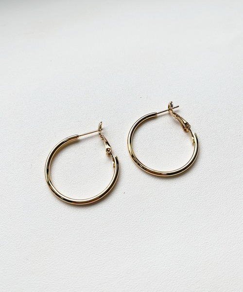 CEMONEMO(セモネモ)の「メタル スリム フープピアス(ピアス(両耳用)・レディース・その他1/その他2/その他3/その他4/その他5/その他6・FREE)」の15枚目の写真