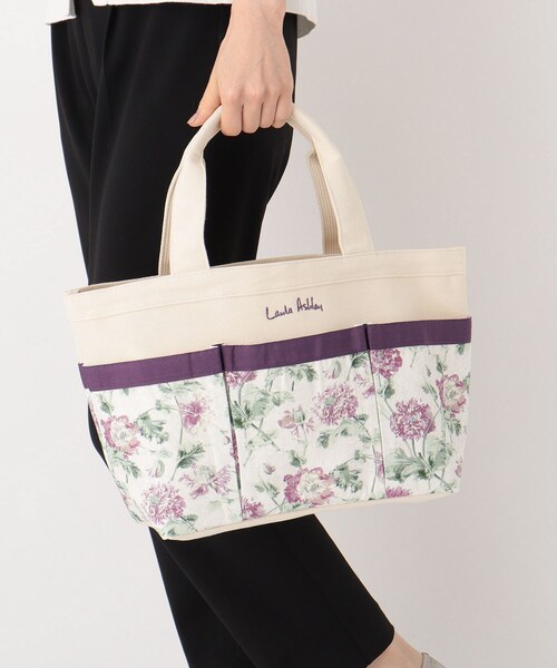 LAURA ASHLEY(ローラアシュレイ)の「ヘップワース柄 ガーデントートバッグ(トートバッグ・レディース・パープル系2/ピンク系5・00)」の14枚目の写真