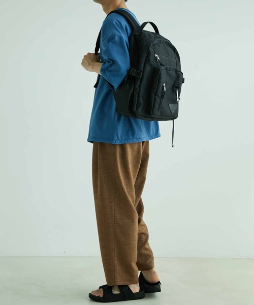 ADAM ET ROPE'(アダムエロペ)の「【ROUTINE/ルーティン】STUDENT BACKPACK(バックパック/リュック・メンズ・ブラック・FREE)」の3枚目の写真