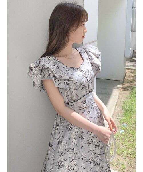 dazzlin（ダズリン）の「ラッフルパフパイピングワンピース（ワンピース・レディース・アイボリー/グレー/グリーン・FREE）」の22枚目の写真