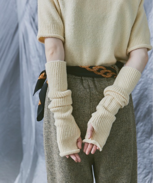 Happy John(ハッピージョン)の「arm warmer knit tops set/アームウォーマー付きニットトップスセット(その他トップス・レディース・ブラック/ブルー/アイボリー・FREE)」の13枚目の写真