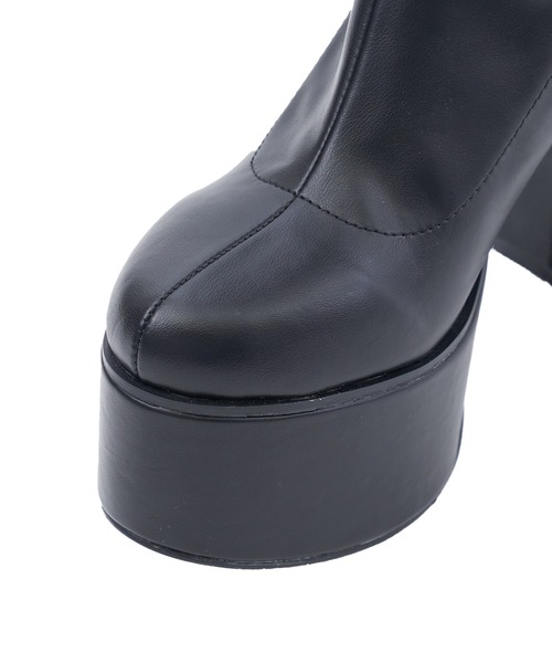 SPIRALGIRL（スパイラルガール）の「美脚ロングブーツ（ブーツ・レディース・ホワイト/ブラック・MEDIUM/LARGE）」の13枚目の写真