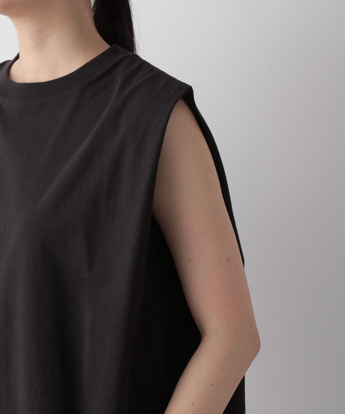 LOWRYS FARM(ローリーズファーム)の「ショルダースクエアノースリーブ 344671(Tシャツ/カットソー・レディース・チャコールグレー/ブラック/オフホワイト・FREE)」の7枚目の写真